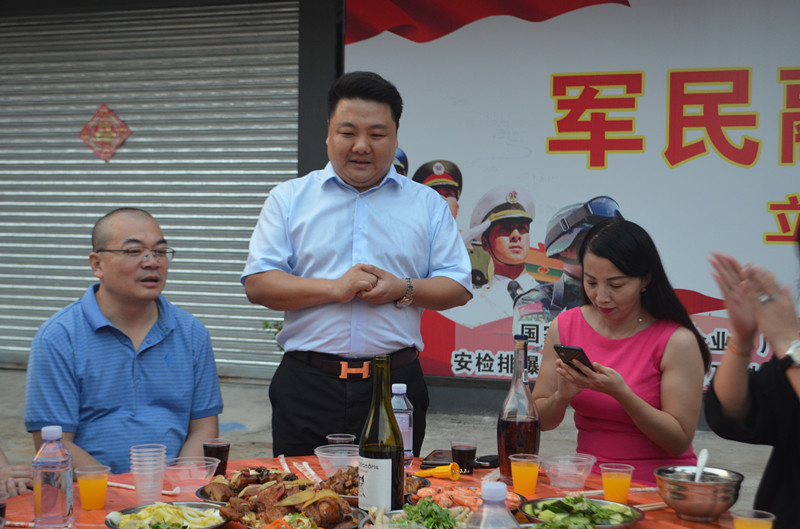 與家同聚，守門神歡迎您的到來